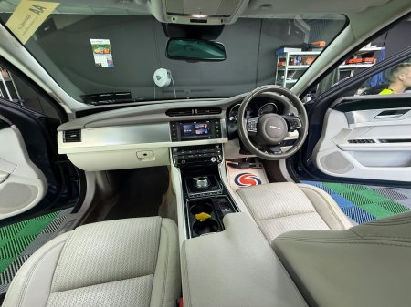 2016 Jaguar XF - photo 18