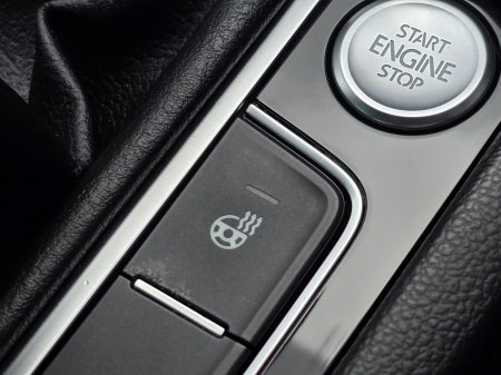 2017 Volkswagen Passat - photo 19
