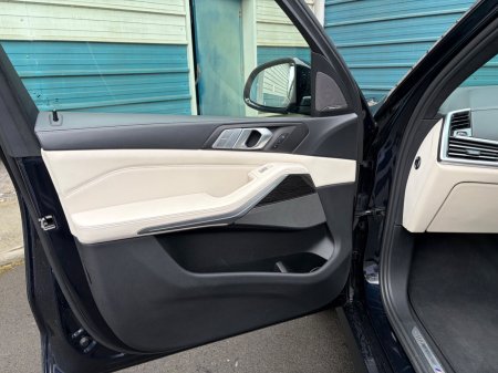 2021 BMW X7 - photo 16
