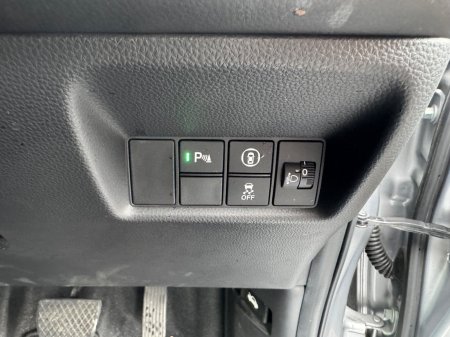 2021 Honda Fit - photo 13