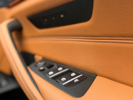 2023 BMW 5-Series - photo 16