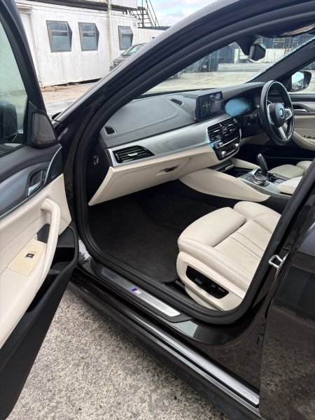 2018 BMW 5-Series - photo 17