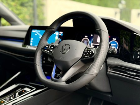 2023 Volkswagen Golf - photo 21