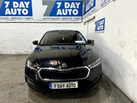 2023 Skoda Octavia - photo 2