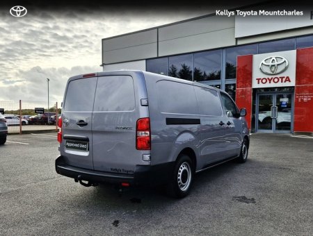 2025 Toyota Proace - photo 2