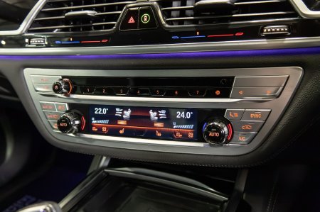 2020 BMW 7-Series - photo 23