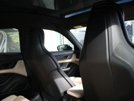 2026 Porsche Taycan - photo 9