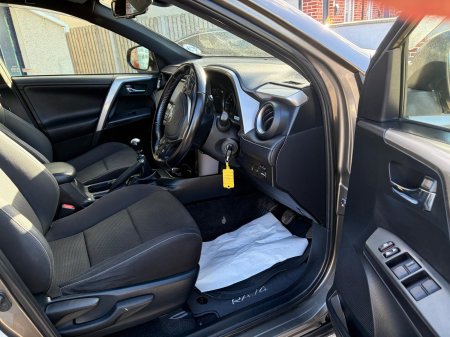 2017 Toyota RAV4 - photo 17