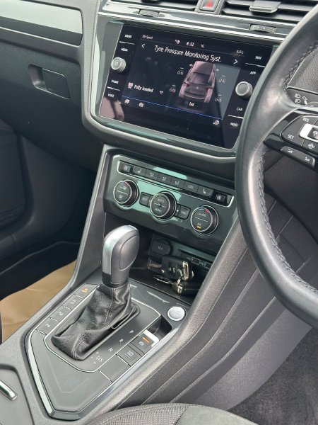 2020 Volkswagen Tiguan - photo 17