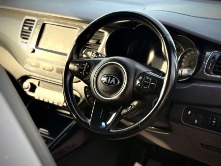 2017 Kia Carens - photo 8