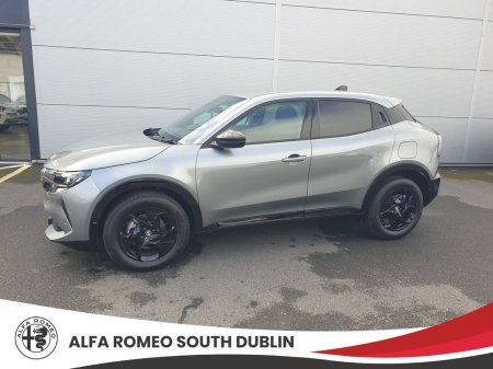 2026 Alfa Romeo Junior - photo 2