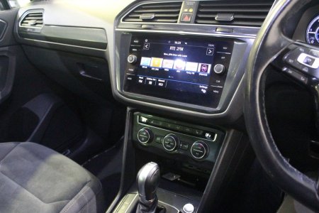 2018 Volkswagen Tiguan - photo 23