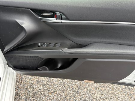 2021 Toyota Camry - photo 8