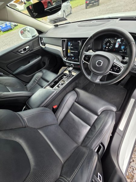 2020 Volvo V60 - photo 9