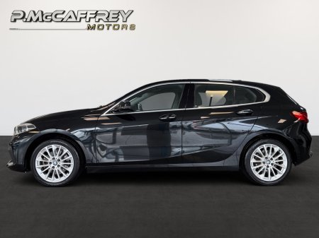 2021 BMW 1-Series - photo 8