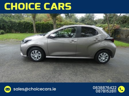 2021 Toyota Yaris - photo 3