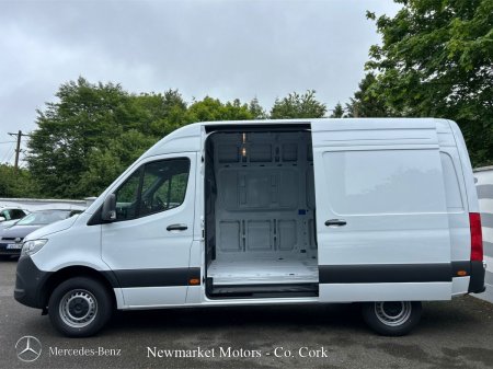 2027 Mercedes-Benz Sprinter - photo 19
