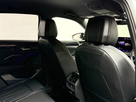 2025 Volkswagen Tiguan - photo 11