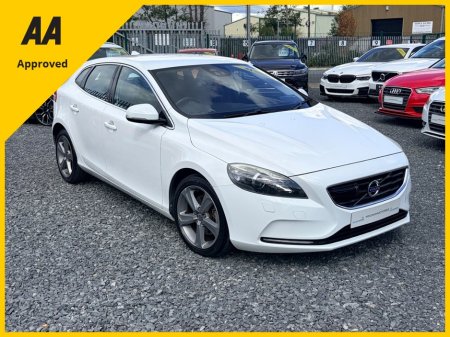 2015 Volvo V40 1.6T4 5DR AUTO ONLY 68,904KM