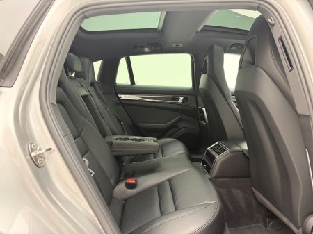 2018 Porsche Panamera - photo 22