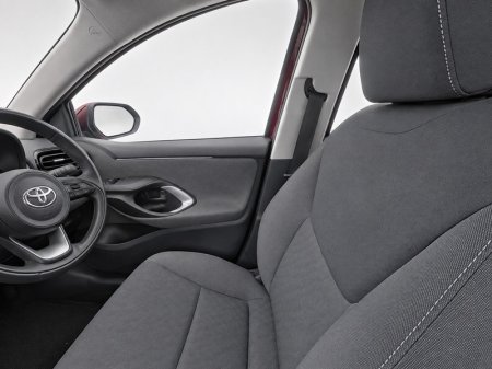 2021 Toyota Yaris - photo 12