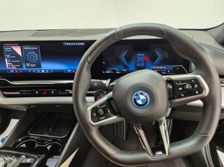 2025 BMW 5-Series - photo 12