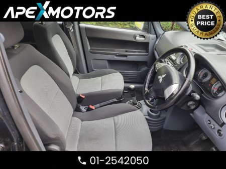 2012 Mitsubishi Colt - photo 11