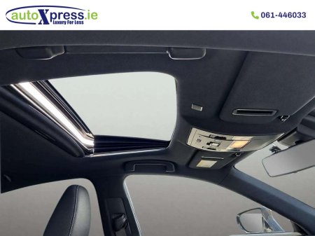 2021 Lexus IS - photo 4