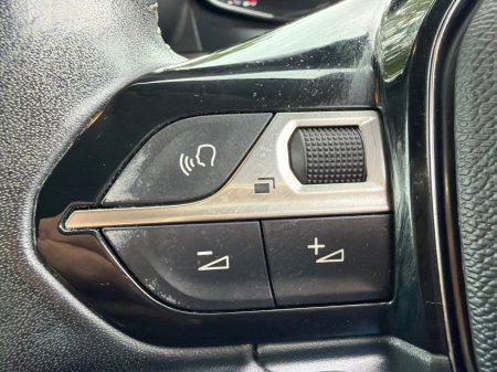 2020 Peugeot 208 - photo 22