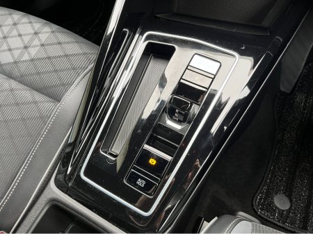 2024 Volkswagen Golf - photo 17