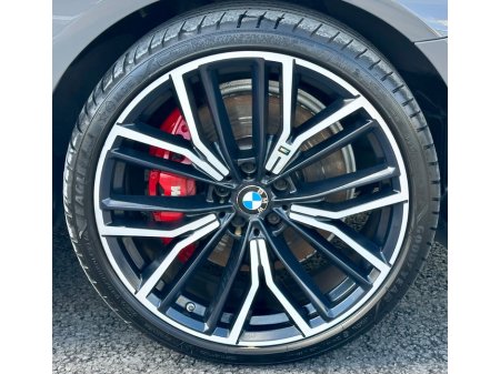 2022 BMW 5-Series - photo 25