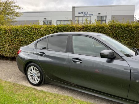 2022 BMW 3-Series - photo 13