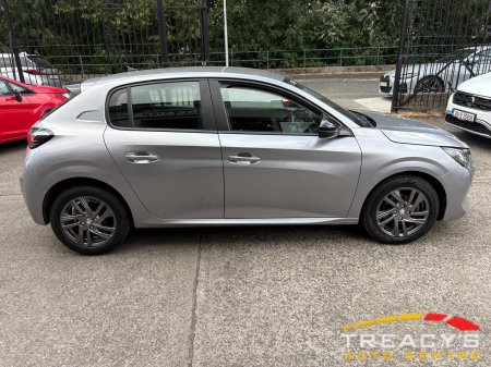 2022 Peugeot 208 - photo 2