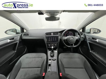 2019 Volkswagen Golf - photo 2