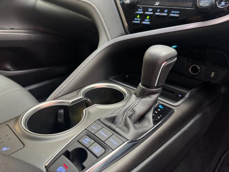 2023 Toyota Camry - photo 10