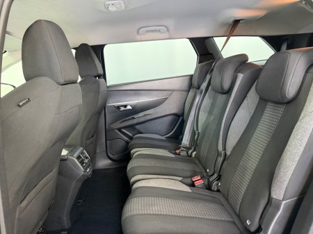 2021 Peugeot 5008 - photo 15