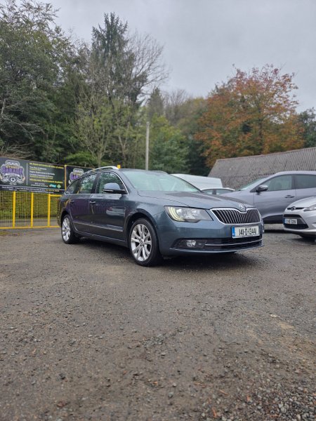 2014 Skoda Superb - photo 2