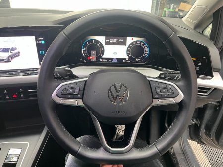 2024 Volkswagen Golf - photo 8