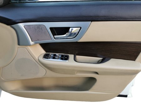 2011 Jaguar XF - photo 18