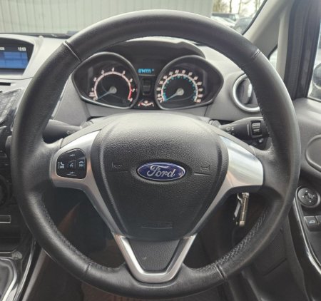 2017 Ford Fiesta - photo 17