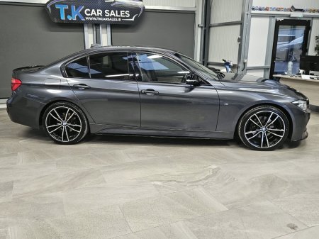 2017 BMW 3-Series - photo 2
