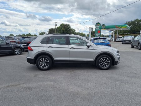 2019 Volkswagen Tiguan - photo 2