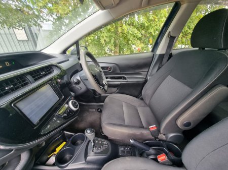 2021 Toyota Aqua - photo 21