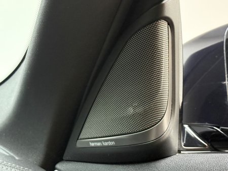 2022 BMW 5-Series - photo 23