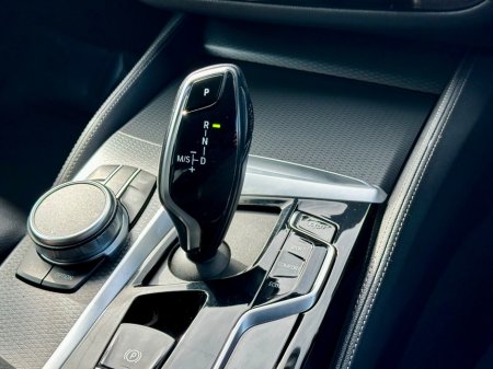 2023 BMW 5-Series - photo 14