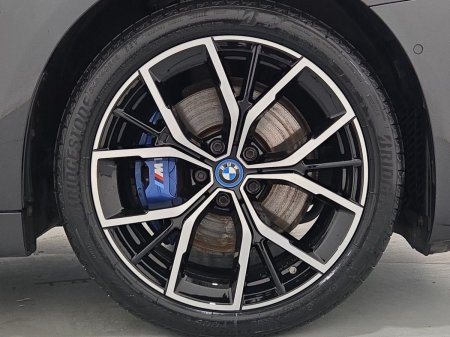 2022 BMW 5-Series - photo 14