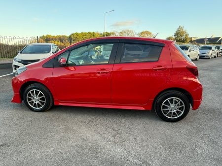 2014 Toyota Vitz - photo 11