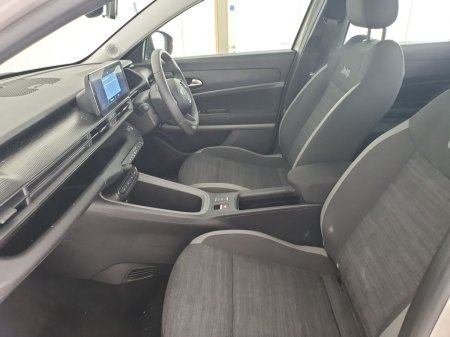 2024 Jeep Avenger - photo 9