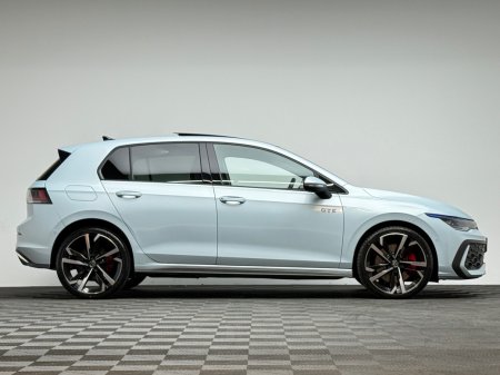 2025 Volkswagen Golf - photo 8