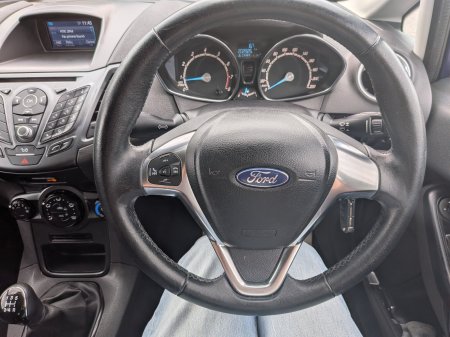 2017 Ford Fiesta - photo 23